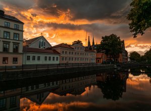 PXL_20210820_180403630.NIGHT-fromraw2.jpg