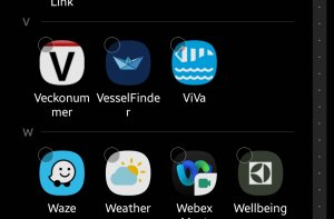Screenshot_20220428-153040_One UI Home.jpg