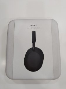 sony_wh1000xm5_wireless_noisec_1669803267_11f1924c_progressive.jpg