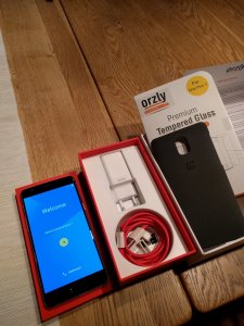 Oneplus_front.jpg