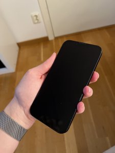 iphone13.jpg