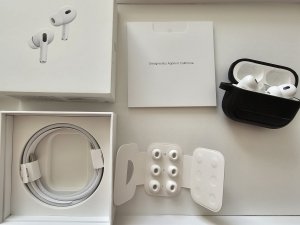 airpod 1.jpg