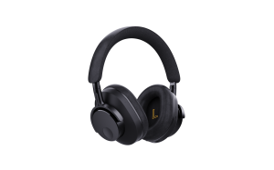 240223_p100_pack_shot_black.25.png