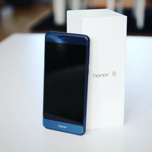 Honor 8 Blå.jpg
