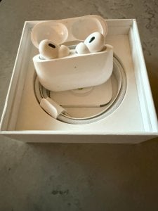Airpods2.jpg