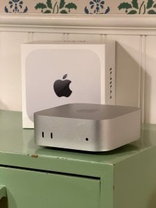 Mac Mini m4 front.jpg