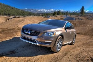 2016-volvo-v60cc-glam.jpg