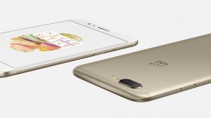 OnePlus5 gold 3.jpg