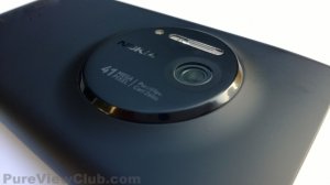 Nokia-Lumia-1020-Black-3.jpg