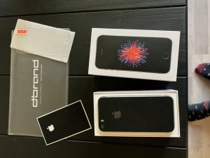 iPhone_SE_Komplett_Bak.jpg