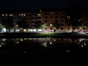 car_river_op7-gcam.jpg