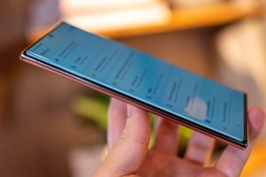 galaxy_note_20_ultra_curved_glass.jpg