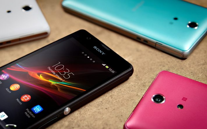 Vattentåliga Sony Xperia ZR finns nu i svenska butiker