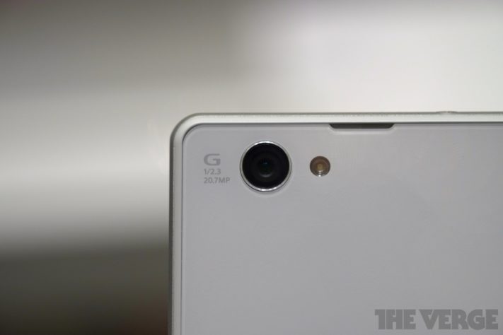 Sony presenterar lilla prestandamobilen Xperia Z1 F
