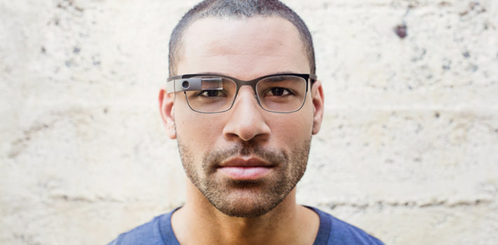 WSJ: Google levererar smartglasögonen Glass till företagskunder