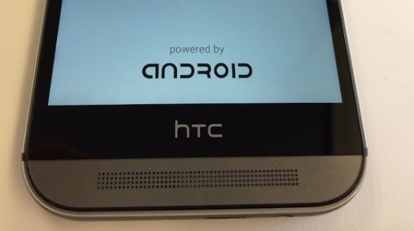 Google sägs kräva att nya mobiler visar ”Powered by Android”