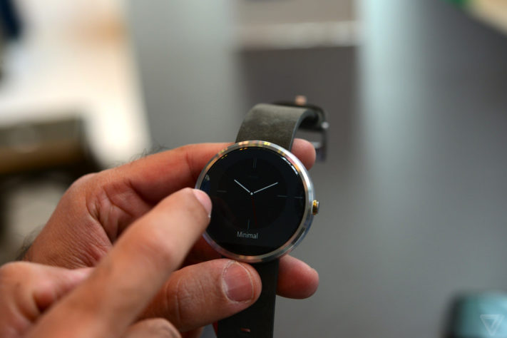 Bilder på runda Motorola Moto 360