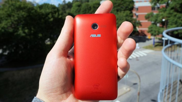 En närmare titt på 4-tummaren Asus ZenFone 4