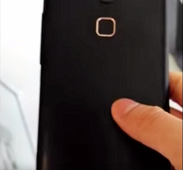 Är det här en prototyp av Huaweis Nexus-telefon?