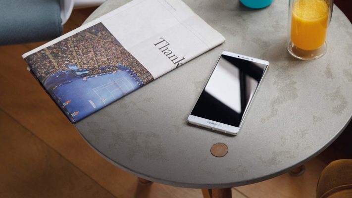 Oppo R7 Plus kombinerar metallchassi med massivt batteri