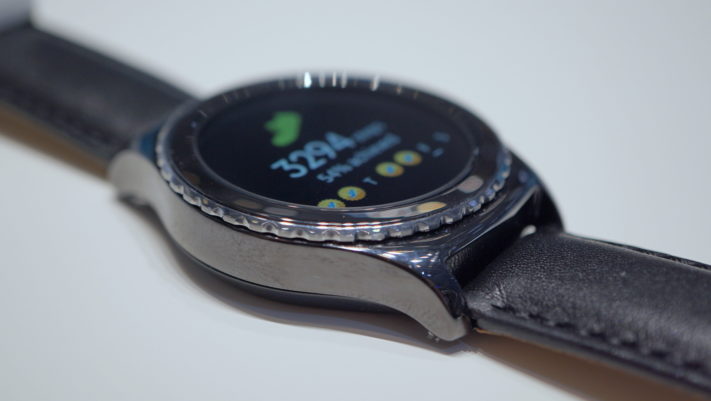 Samsung Gear S2 är kompatibel med alla moderna Androidmobiler