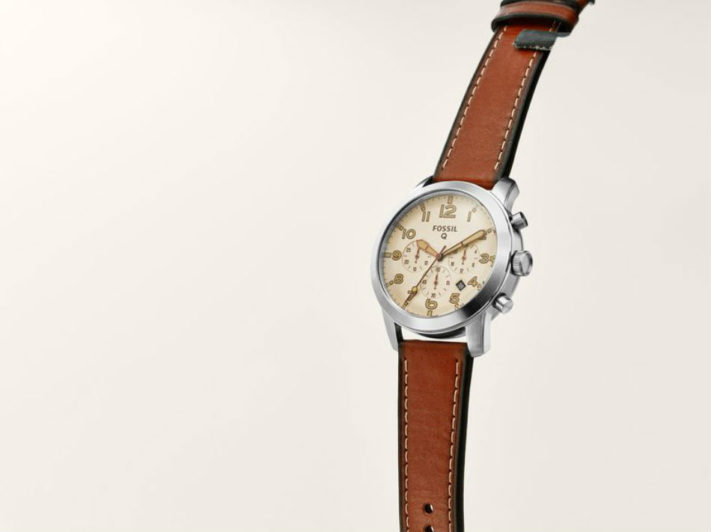 Fossil Q54 Pilot är ett traditionellt armbandsur med smarta funktioner