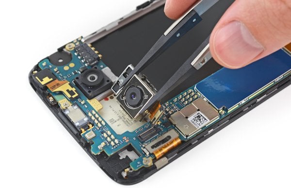 LG G5 plockas isär av IFixIt, sägs vara lätt att reparera