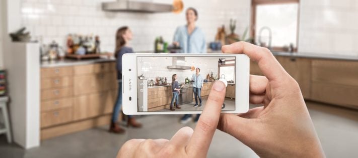 Sony offentliggör budgetmodellen Xperia E5