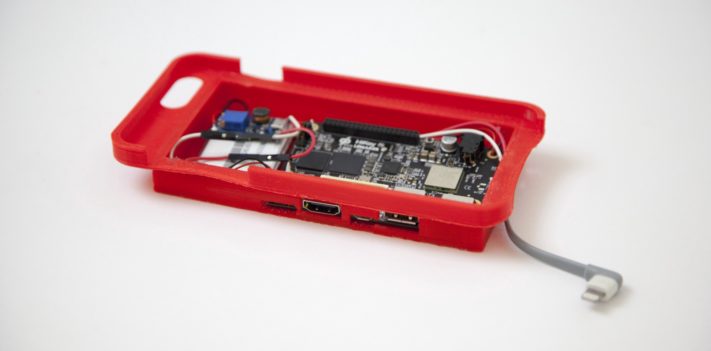 Specialdesignat fodral låter Iphone köra Android