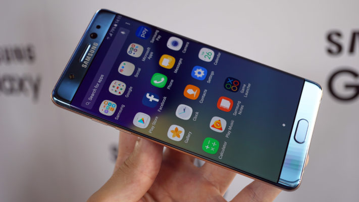 Samsung pausar all försäljning av olycksdrabbade Galaxy Note 7 och uppmanar kunder stänga av enheten