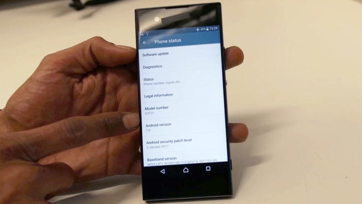 Förserieexemplar av Sony Xperia XA 2017 i video