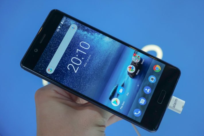 Nokia 8 i svenska butiker 8 september, kostar 5590 kronor