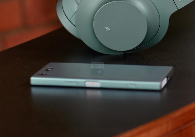 Fler produktbilder på Sony Xperia XZ1 – sägs erbjuda 2700mAh
