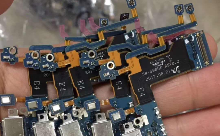 Tecken på att Samsung Galaxy S9 erbjuder 3,5mm-jack