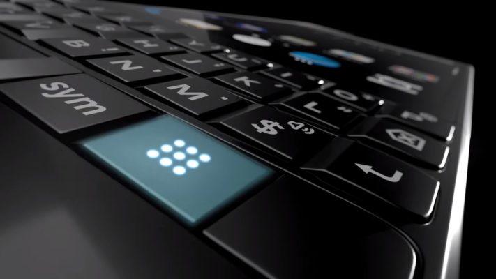 Aptitretare för BlackBerry Key2 visar dubbla bakre kameror