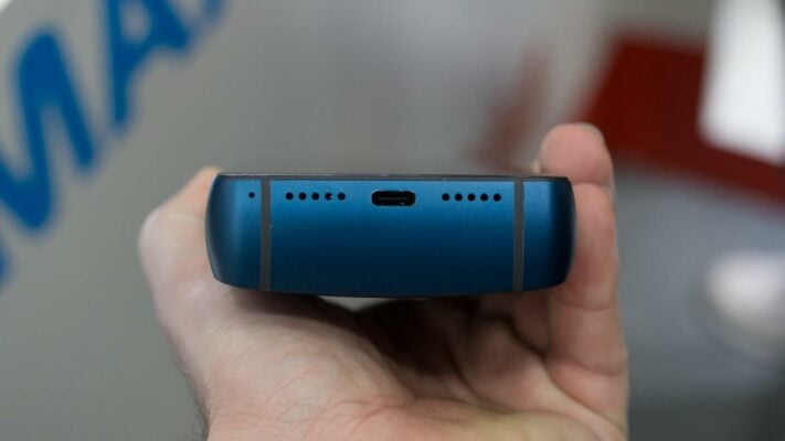 Den här tegelstenen har ett 18000mAh-batteri