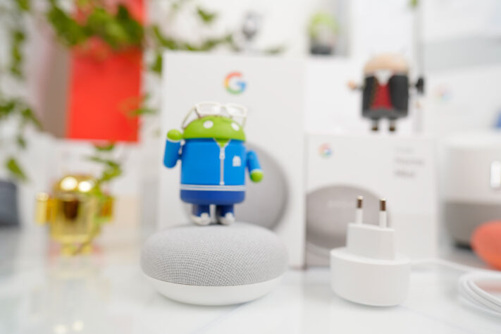 Google belönar utvalda användare med Nest Mini