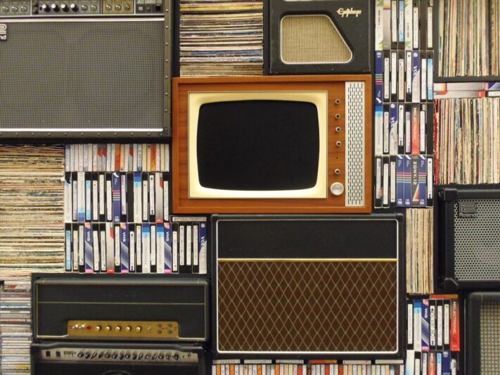 Hur tar du främst del av online-innehåll på TV?
