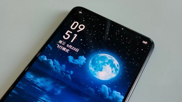 Realme anspelar på mobil med kamera under skärmen