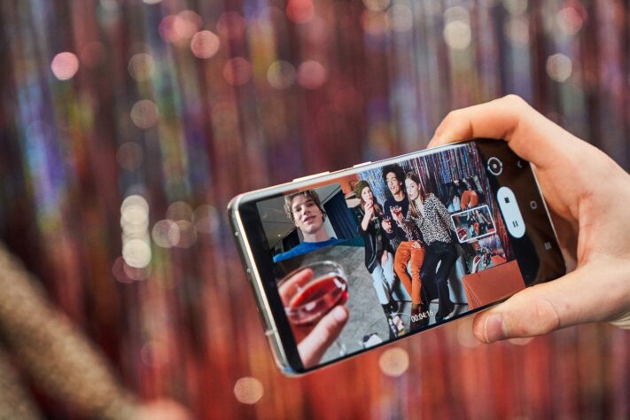 Samsung Galaxy S21 Ultra ställs mot Iphone 13 Pro Max i hastighetstest