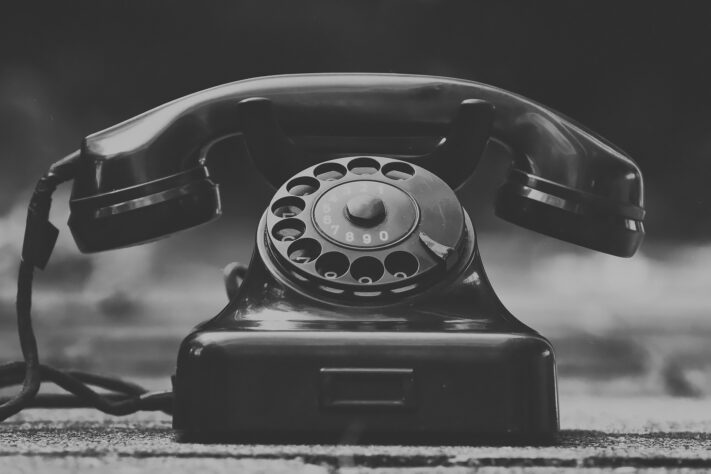Hur gammal är din primära telefon just nu?