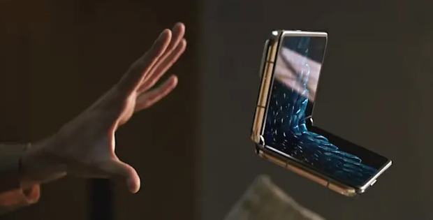 Pressbilder på Oppos vikbara smartphone Find N