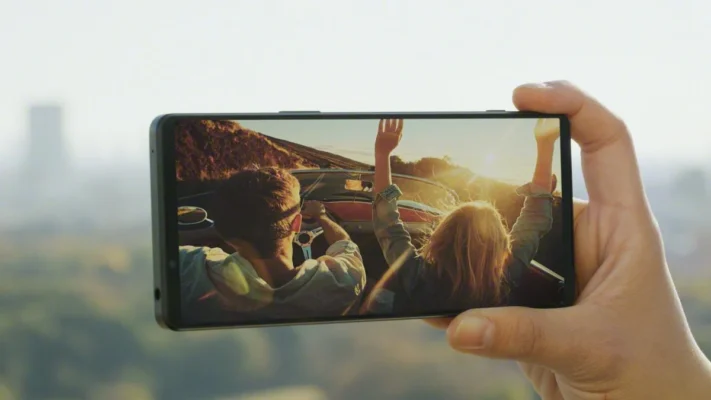 Sony lanserar flaggskeppet Xperia 1 IV med kontinuerlig optisk zoom