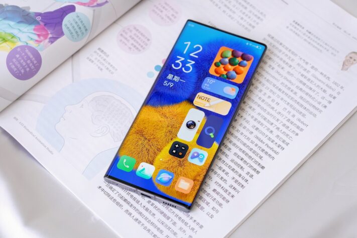 ZTE Axon 40 Ultra med under-skärmen-kamera släpps 21 juni