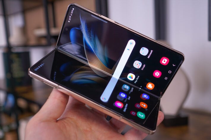 Samsung Galaxy Fold 5 kommer gå att vika ihop helt platt enligt sydkoreanskt rykte