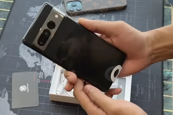Video som visar Google Pixel 7 Pro