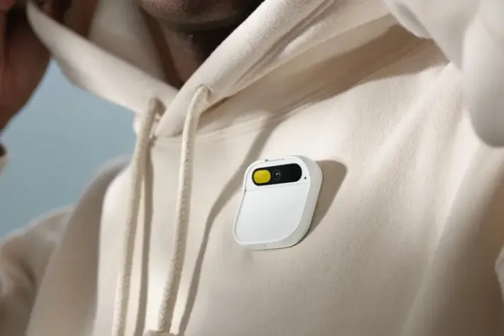 Humane AI Pin sågas i tidiga recensioner