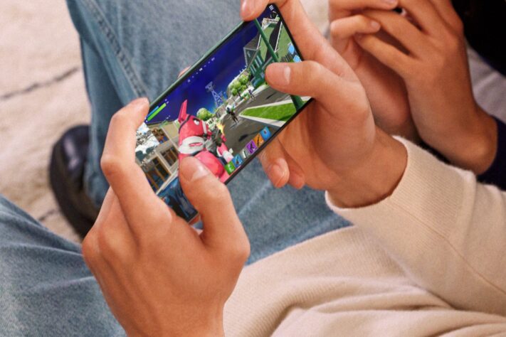 Oneplus 12 erbjuder trådlös laddning, IR-sändare och 2K-skärm