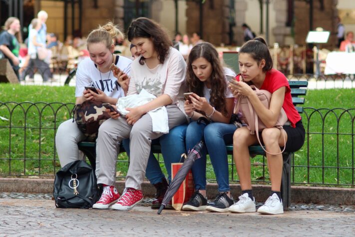 Australien kommer förbjuda sociala medier för barn under 16 år