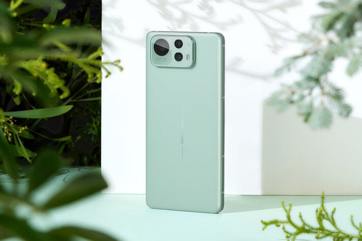 Asus presenterar toppmodellen Zenfone 12 Ultra